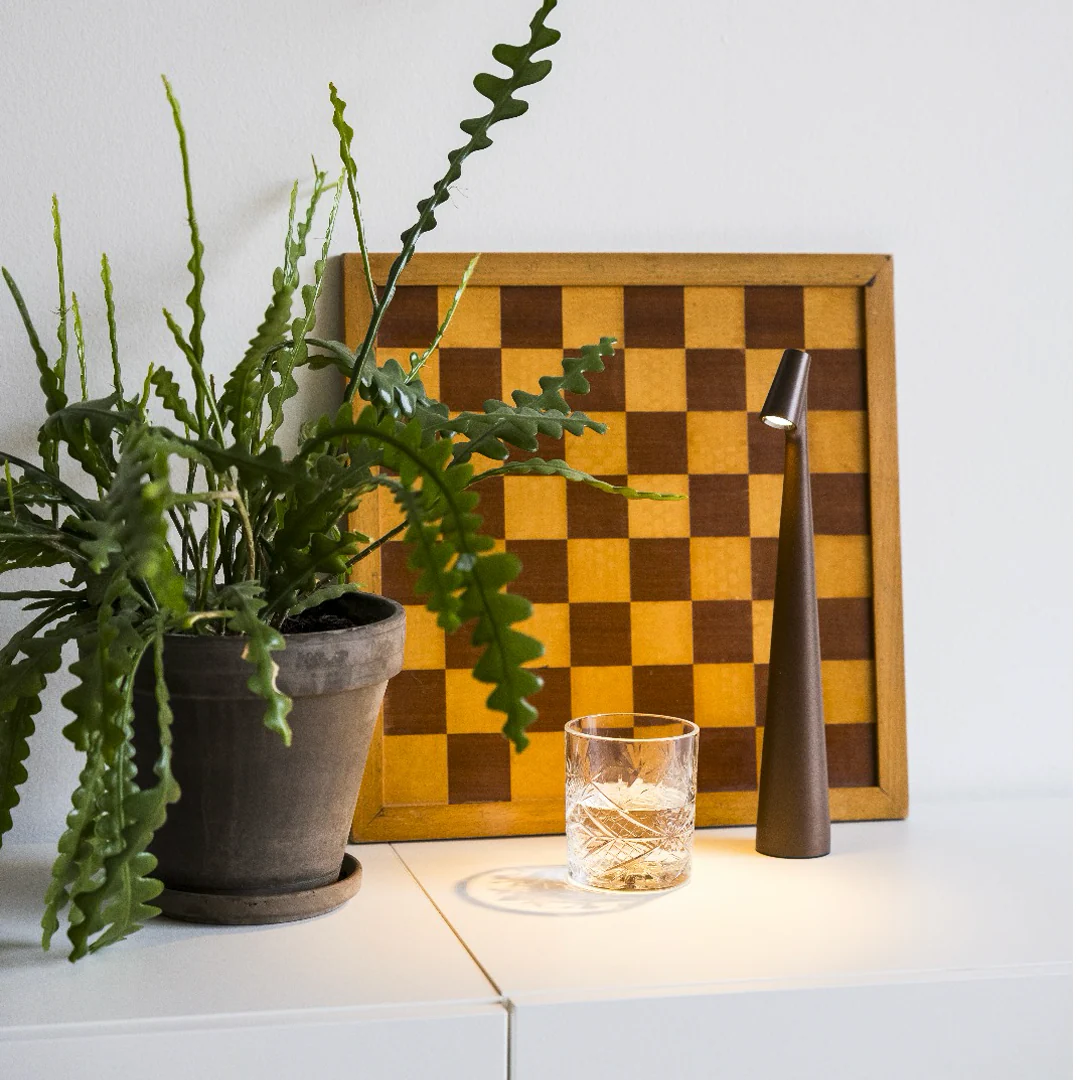 LumiMaître - Lampe de Table LED Rechargeable | Design Moderne et Fonctionnel | Éclairage Ambiant Durable – Image 6