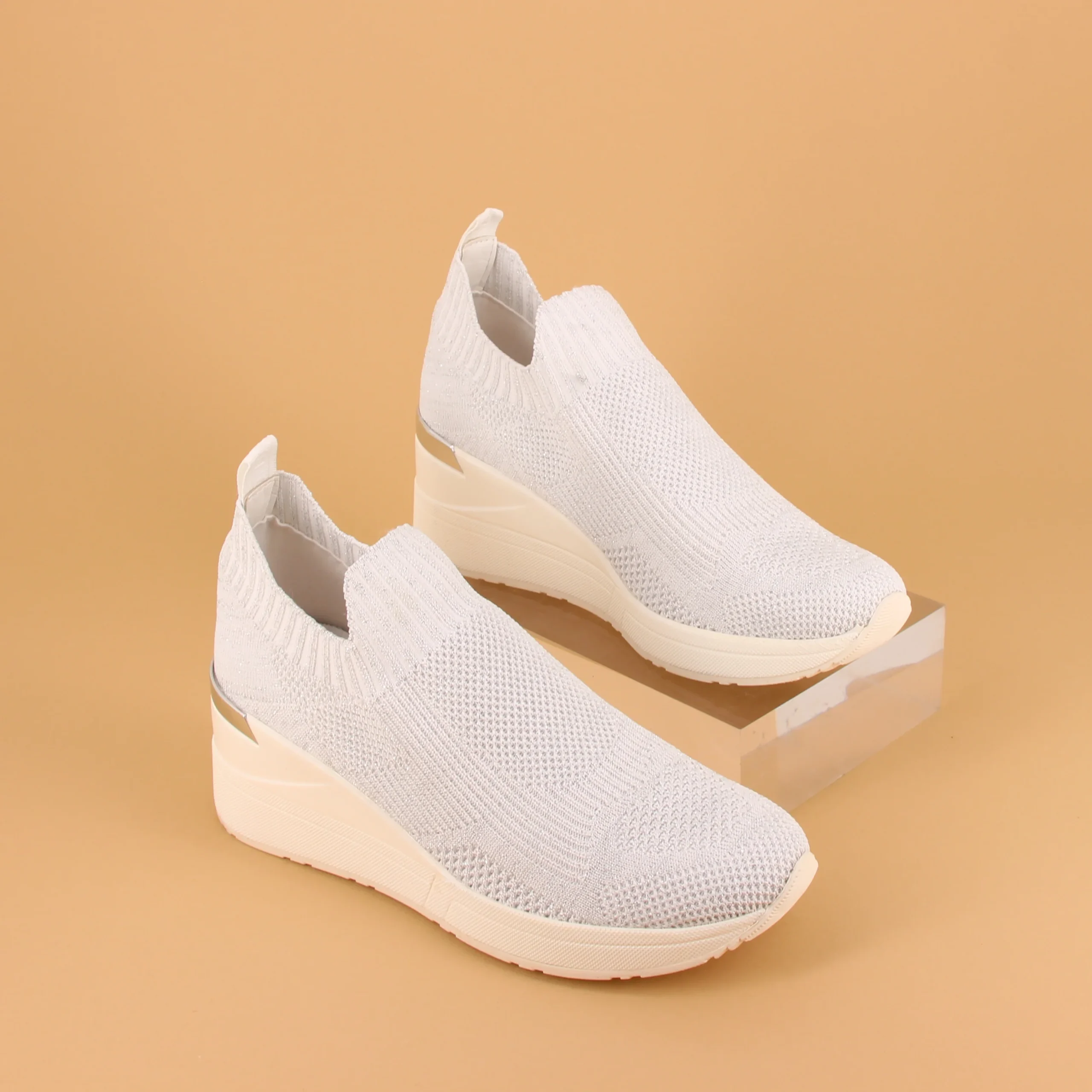 SHAKI BLANC