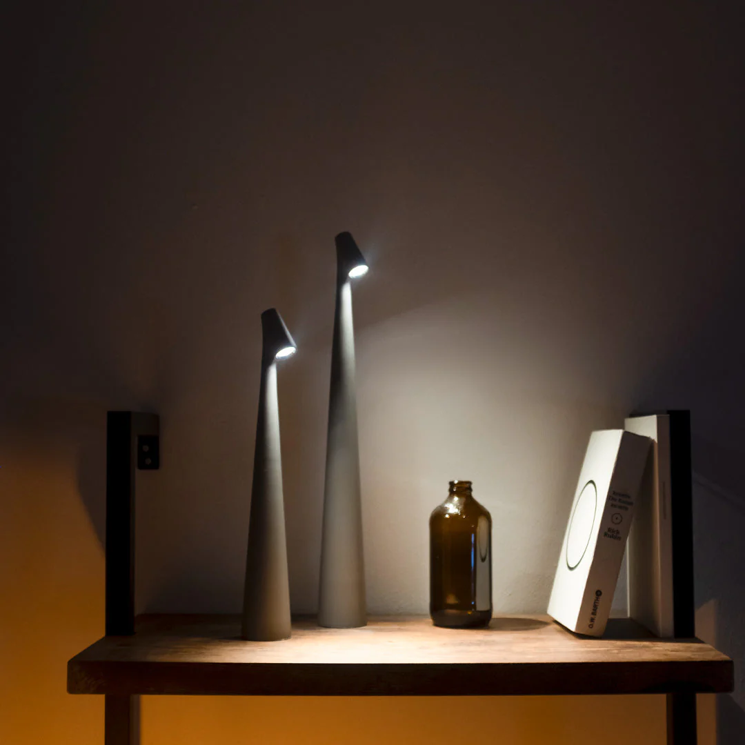 LumiMaître - Lampe de Table LED Rechargeable | Design Moderne et Fonctionnel | Éclairage Ambiant Durable – Image 9