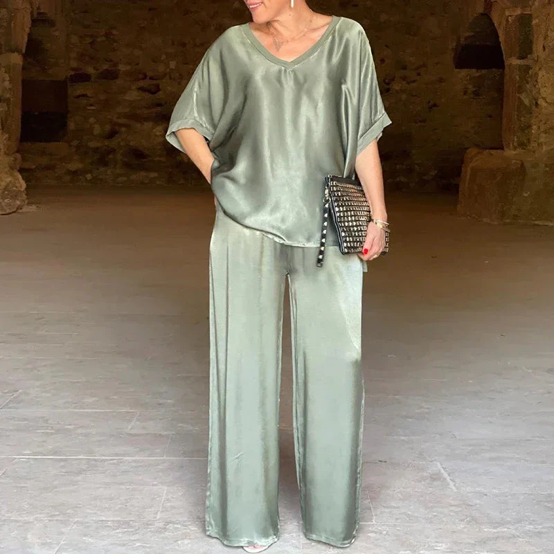 Isabella | Ensemble Soyeux avec Haut en V et Pantalon Large – Image 5