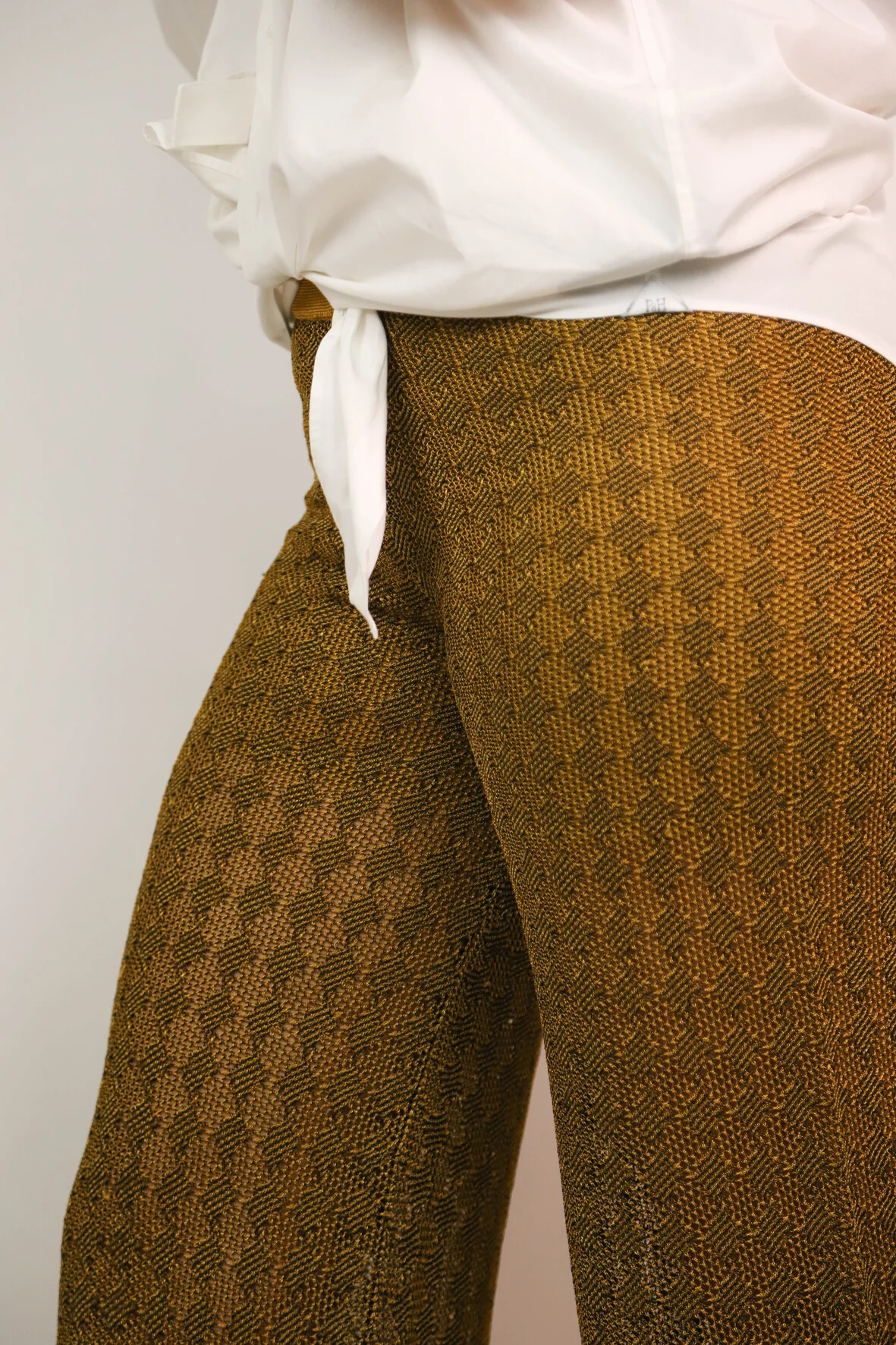 Pantalon doré et noir Taille M – Image 5