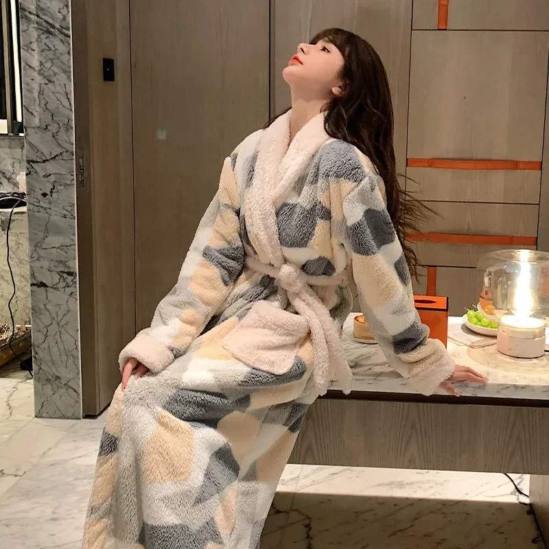 Peignoir de Bain Femme Velours Corail – Image 5