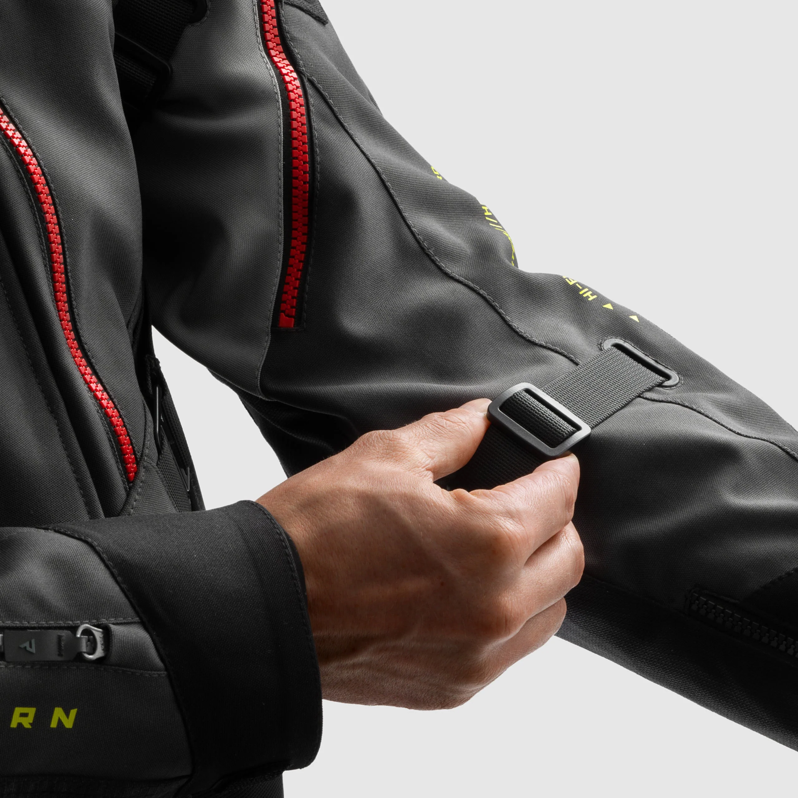 Rebelhorn Hardy 3.0 Anthracite/Grey/Yellow Veste Textile – Image 9
